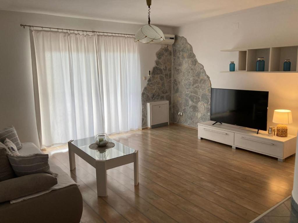 Apartment Danijela Водице Экстерьер фото